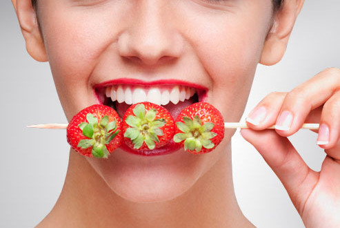 سلامت دهان و لثه با 14 خوراکی